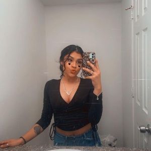 Meet your Posher, Leslie